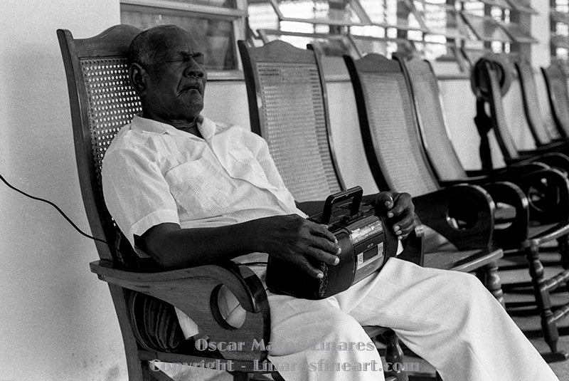 "Siesta" - Street Photography